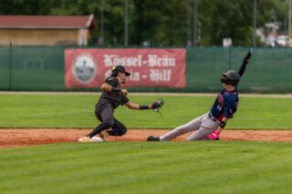 Not in our house! 🙅🏻‍♂️⚾️
Wir lassen gegen die @gauting.indians nichts anbrennen und holen uns beide Heimsiege absolut eindeutig 🏔️💪🏼
Hier sind die Impressionen. 
Vielen Dank für euren Support!🙌🏻
#Fiassa #RBNation #HomeoftheKing👑
📸 @kevin.eimertenbrink