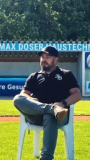 Wir haben mit unserem Jugendwart, Markus Schuster, über unser Zukunftsprojekt Club House & Flutlicht gesprochen 🎙️

Wir haben gefragt, warum das Projekt vor allem für den Nachwuchs so wichtig ist! 🫶🏼

Das ganze Interview gibt es auf unserem YouTube Kanal 👉🏼 Link in Bio.

#Fiassa #RBNation #HomeoftheKing👑