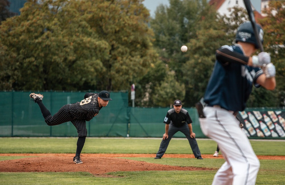 Daniel Mendelsohn Pitching