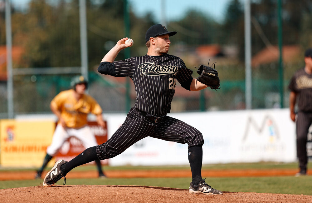Daniel Mendelsohn Pitching