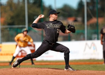 Daniel Mendelsohn Pitching